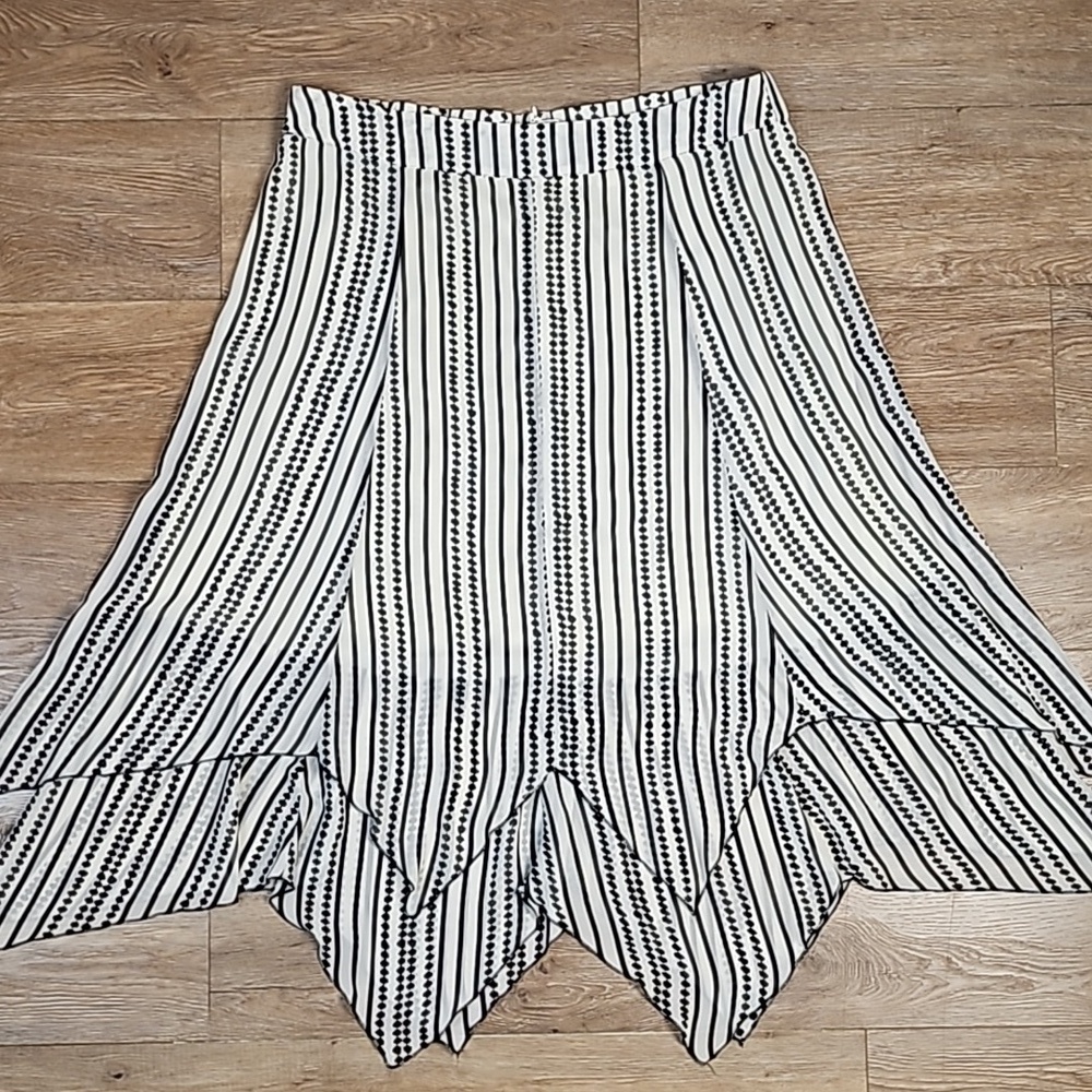 Chico's Black & White Dotted Stripe Chiffon Handkerchief Hem Midi Maxi Skirt - Picture 3 of 16